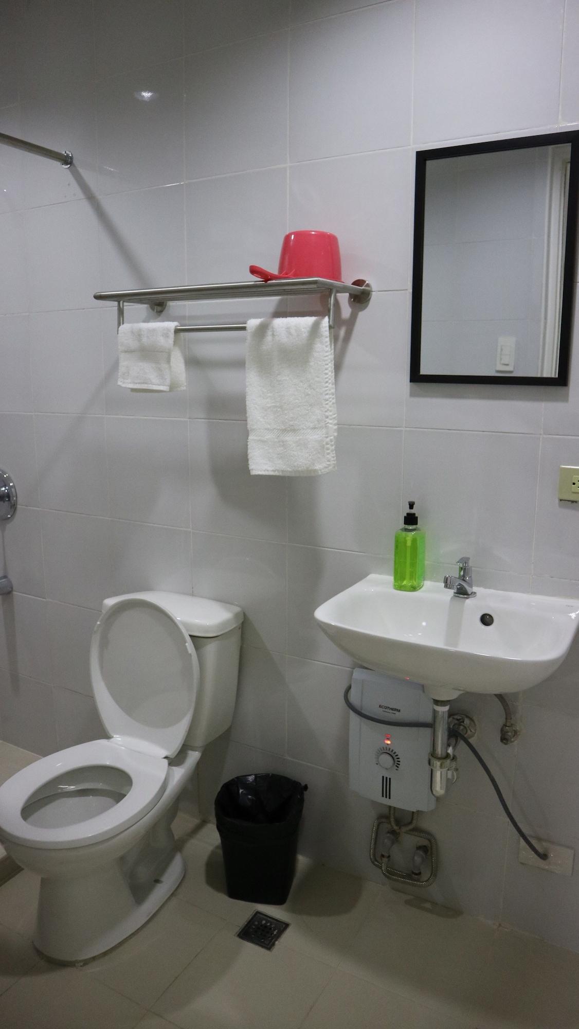 Doniti Suites And Events Place 曼达卢永 外观 照片