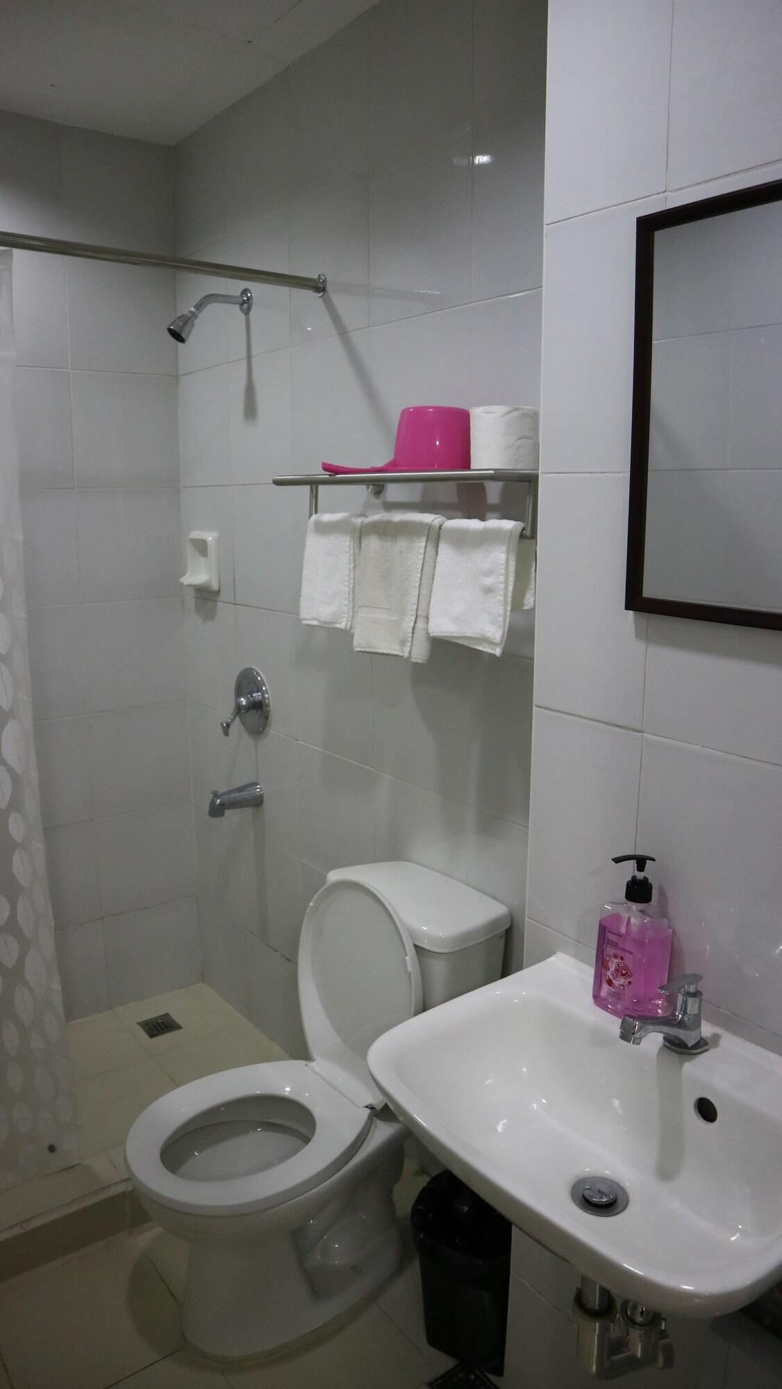 Doniti Suites And Events Place 曼达卢永 外观 照片