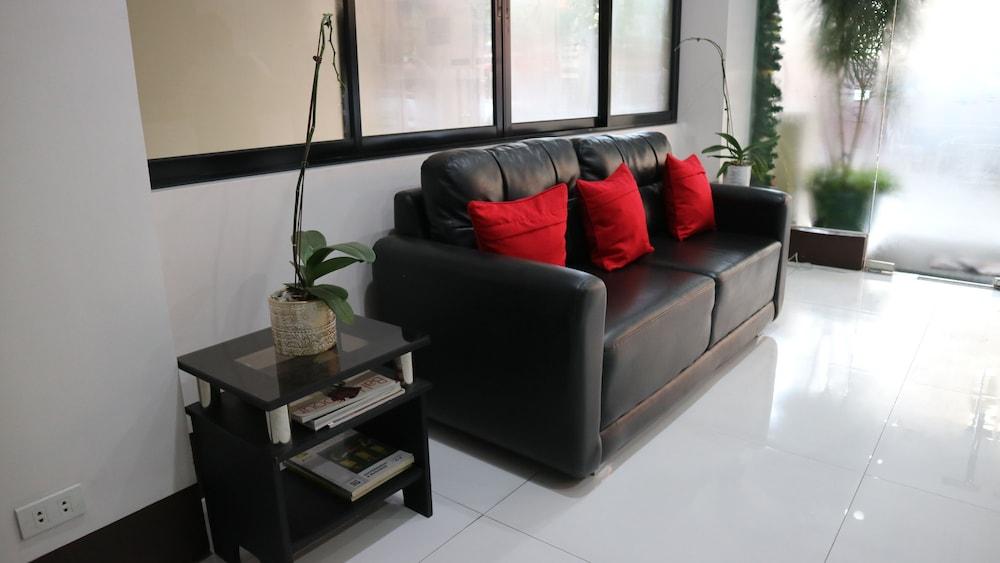 Doniti Suites And Events Place 曼达卢永 外观 照片
