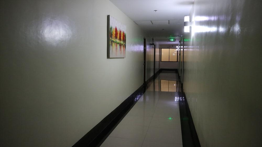 Doniti Suites And Events Place 曼达卢永 外观 照片