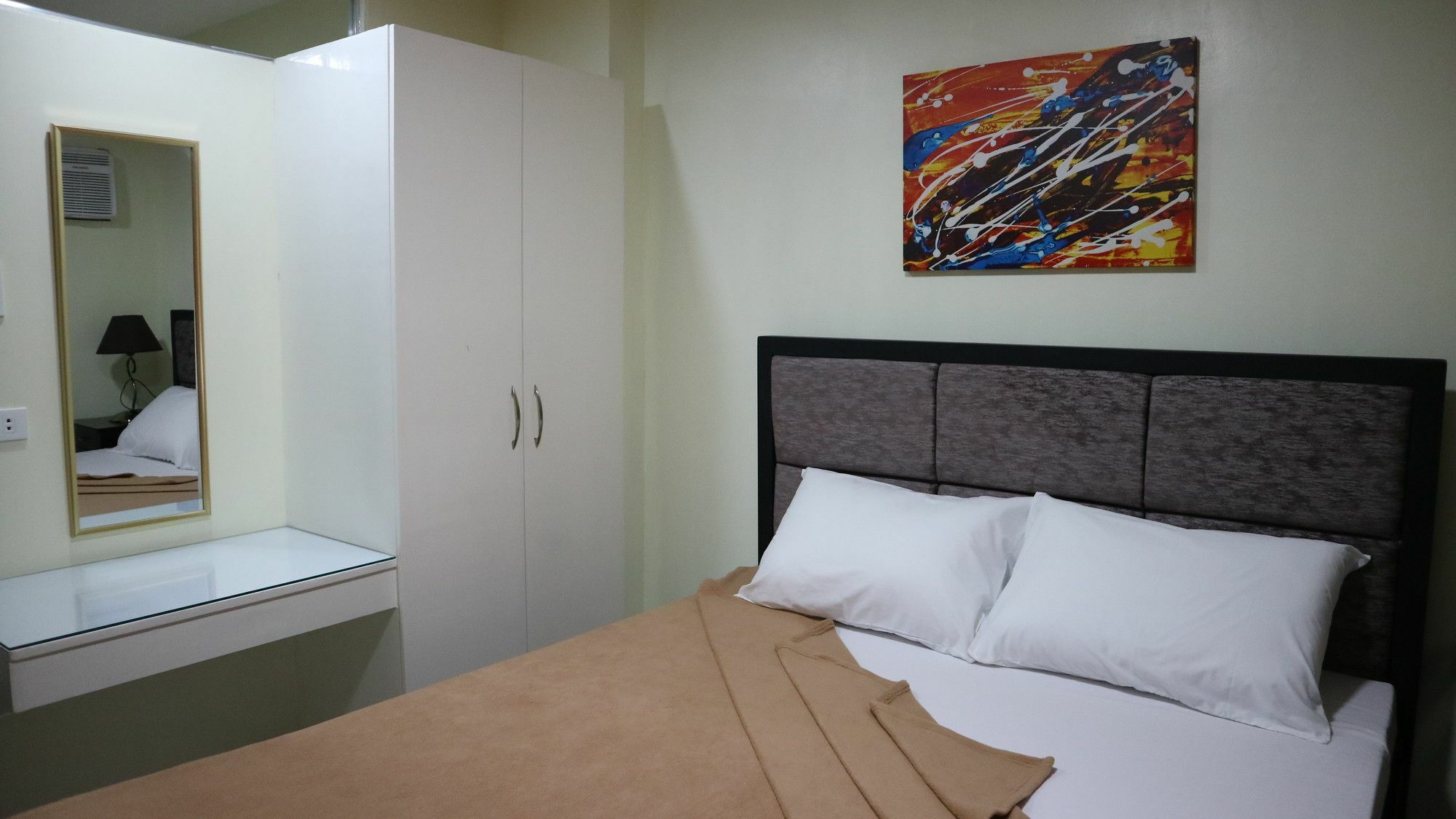Doniti Suites And Events Place 曼达卢永 外观 照片